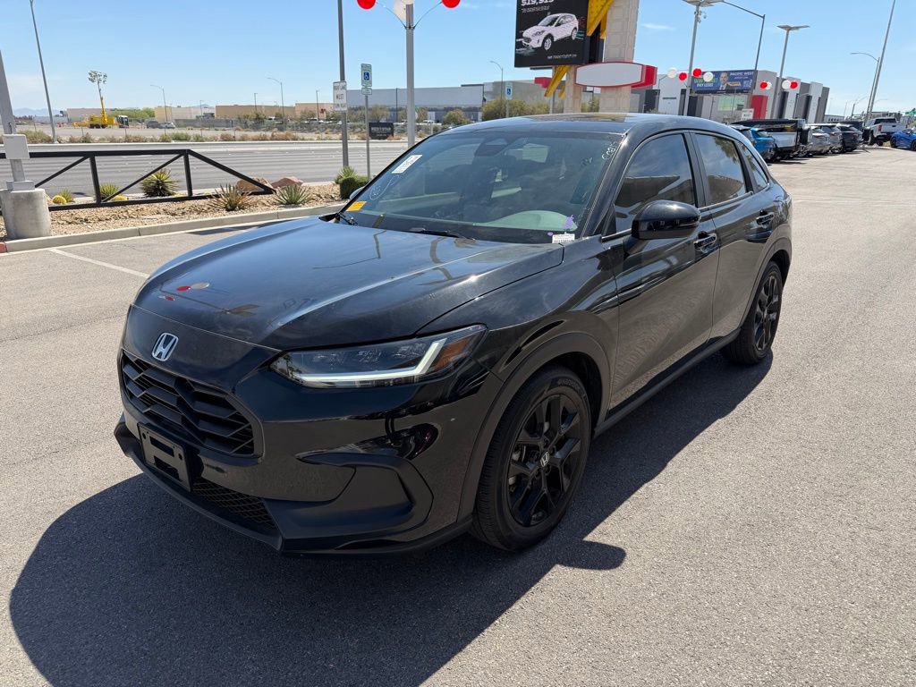 Used 2024 Honda HR-V Sport image 1