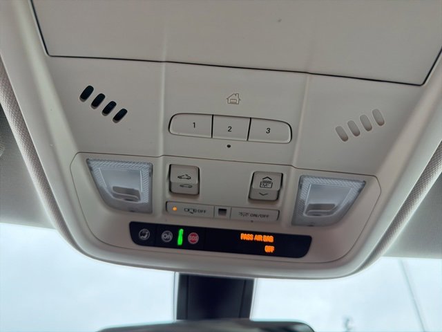 Used 2018 Cadillac XT5 Luxury w/ LPO, Sport Package image 31