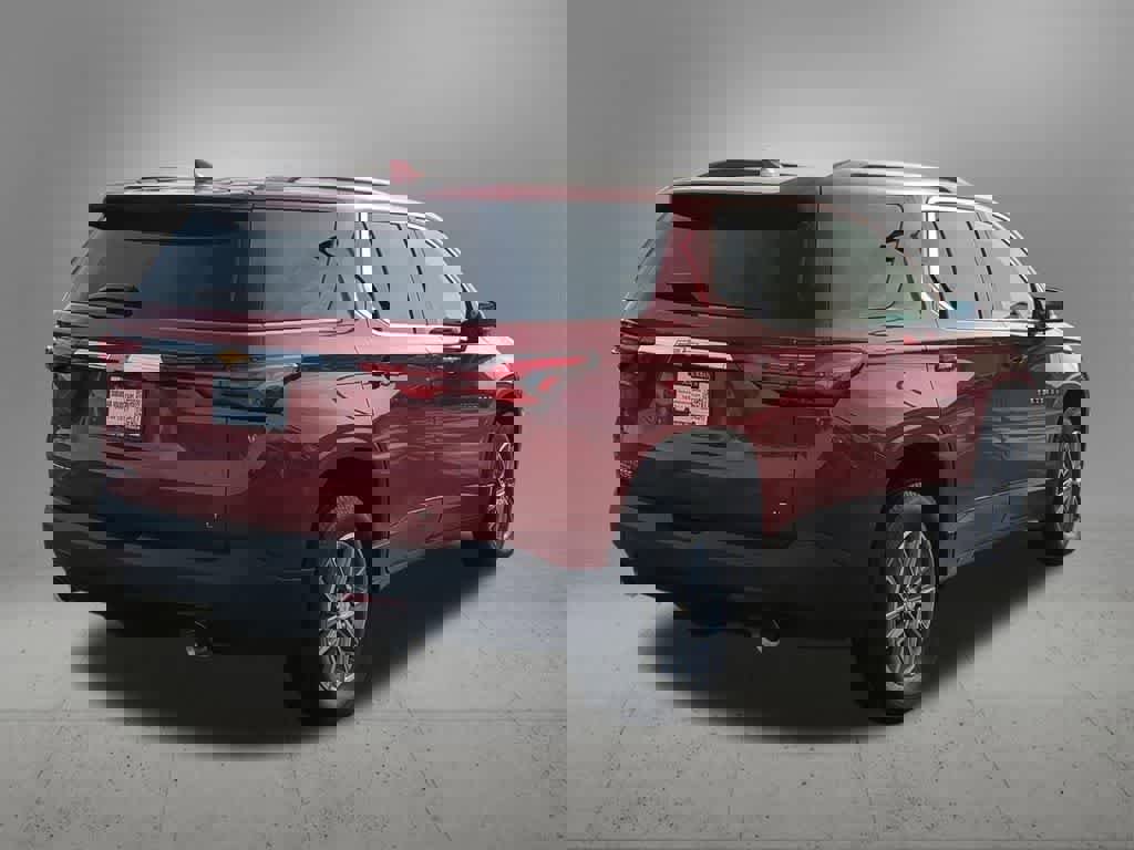 Used 2024 Chevrolet Traverse LT image 6