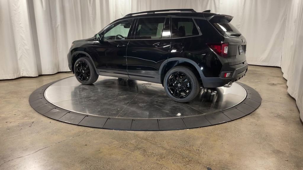 Certified 2024 Honda Passport Black Edition image 7