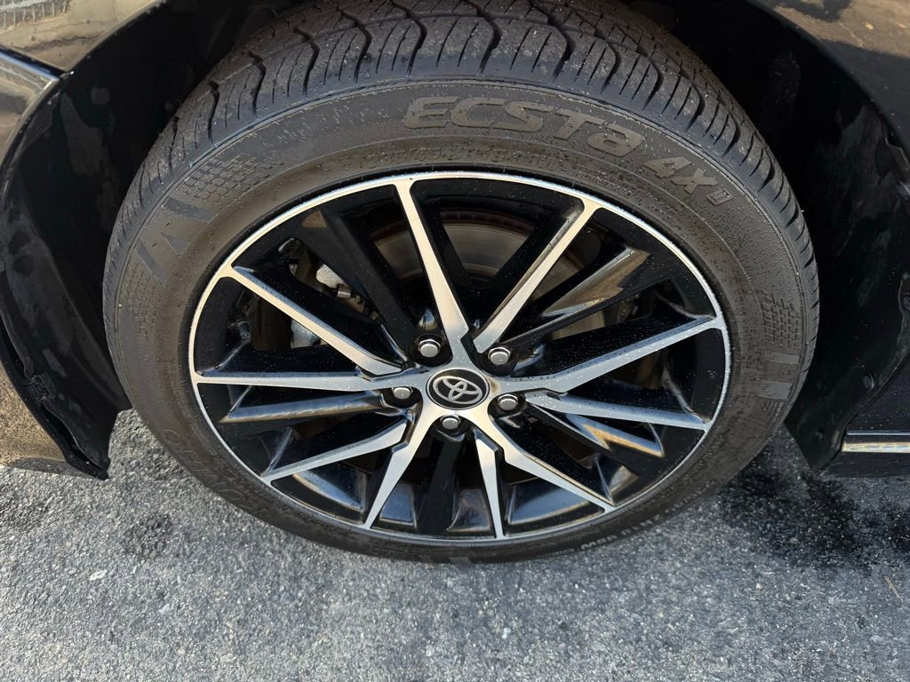 Used 2024 Toyota Camry SE image 9