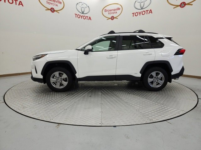 Used 2025 Toyota RAV4 XLE image 5