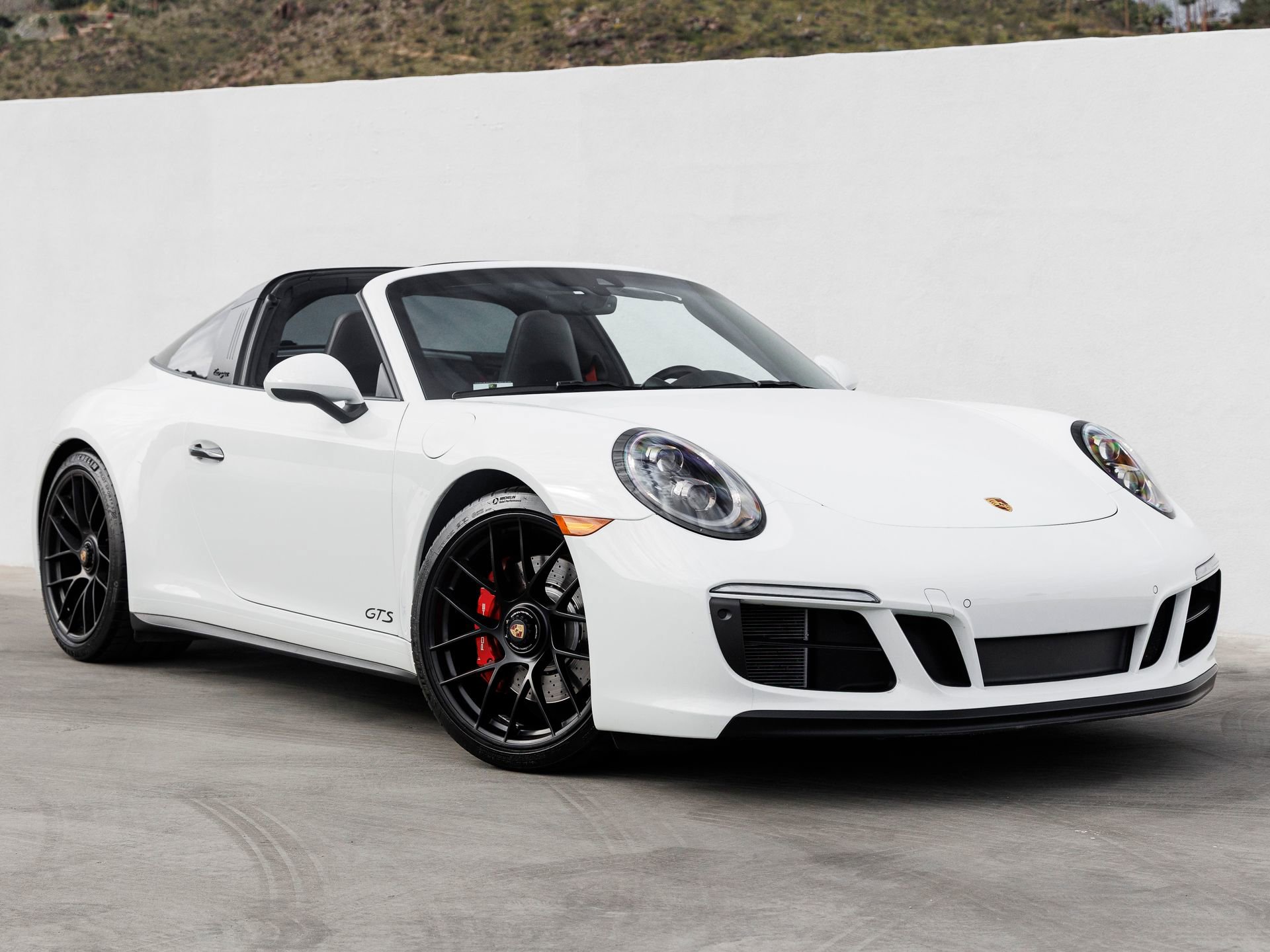 Certified 2019 Porsche 911 Targa 4 GTS AWD/4WD image 9