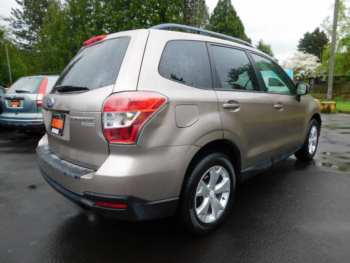 Used 2016 Subaru Forester 2.5i Premium w/ Popular Package #2 AWD/4WD image 2