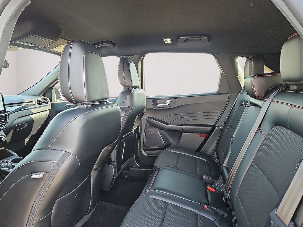 Used 2024 Ford Escape ST-Line w/ Tech Pack #1 FWD image 18