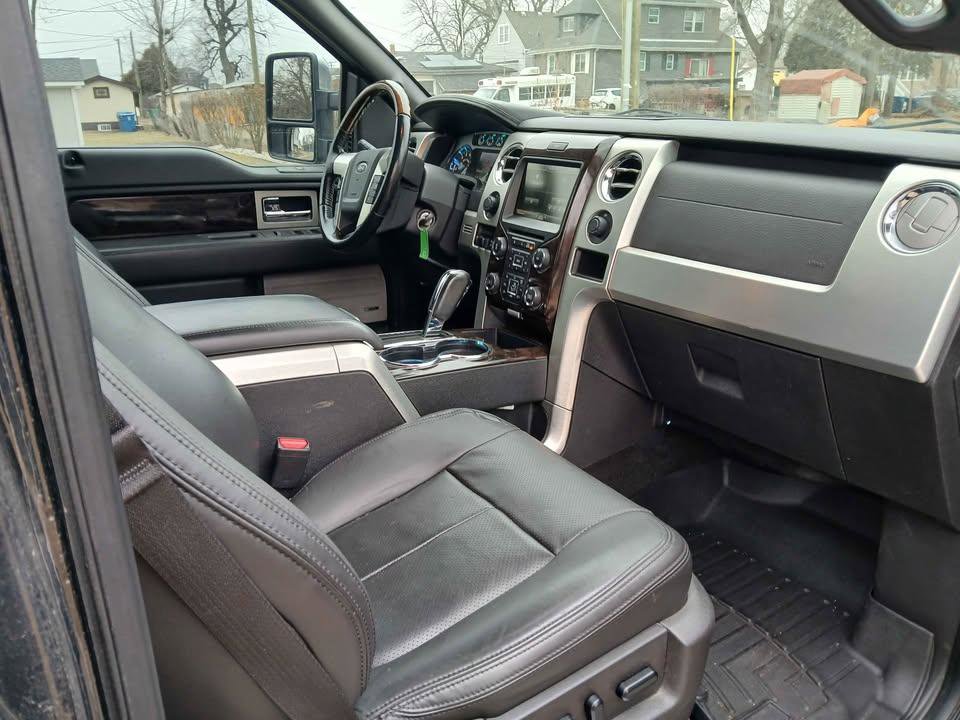 Used 2014 Ford F150 Platinum w/ Max Trailer Tow Package image 16