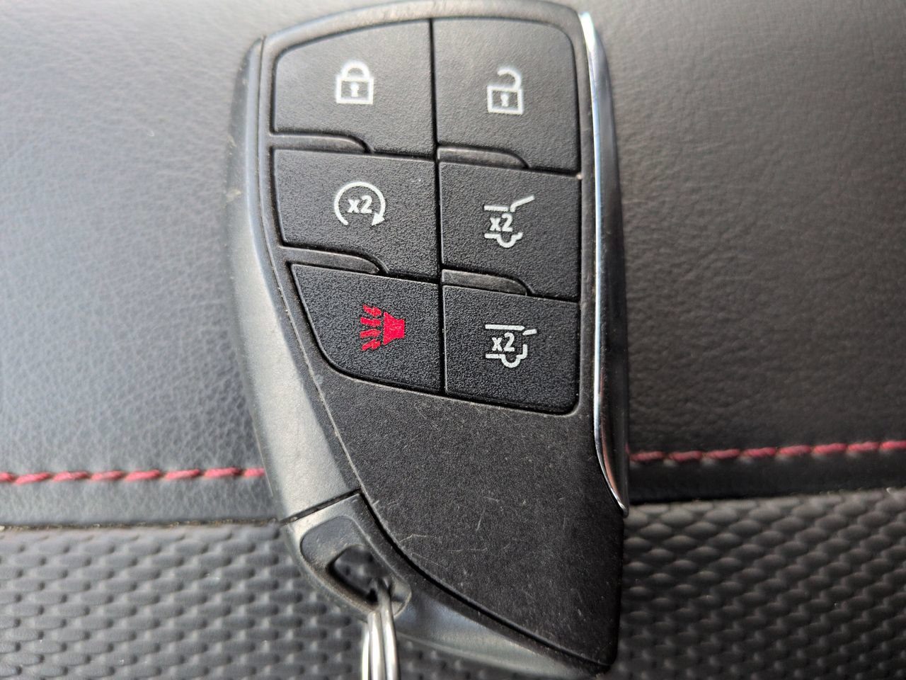 Used 2021 Chevrolet Suburban RST RWD image 31