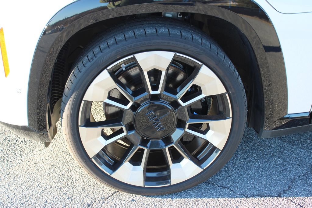 New 2023 BMW XM image 33