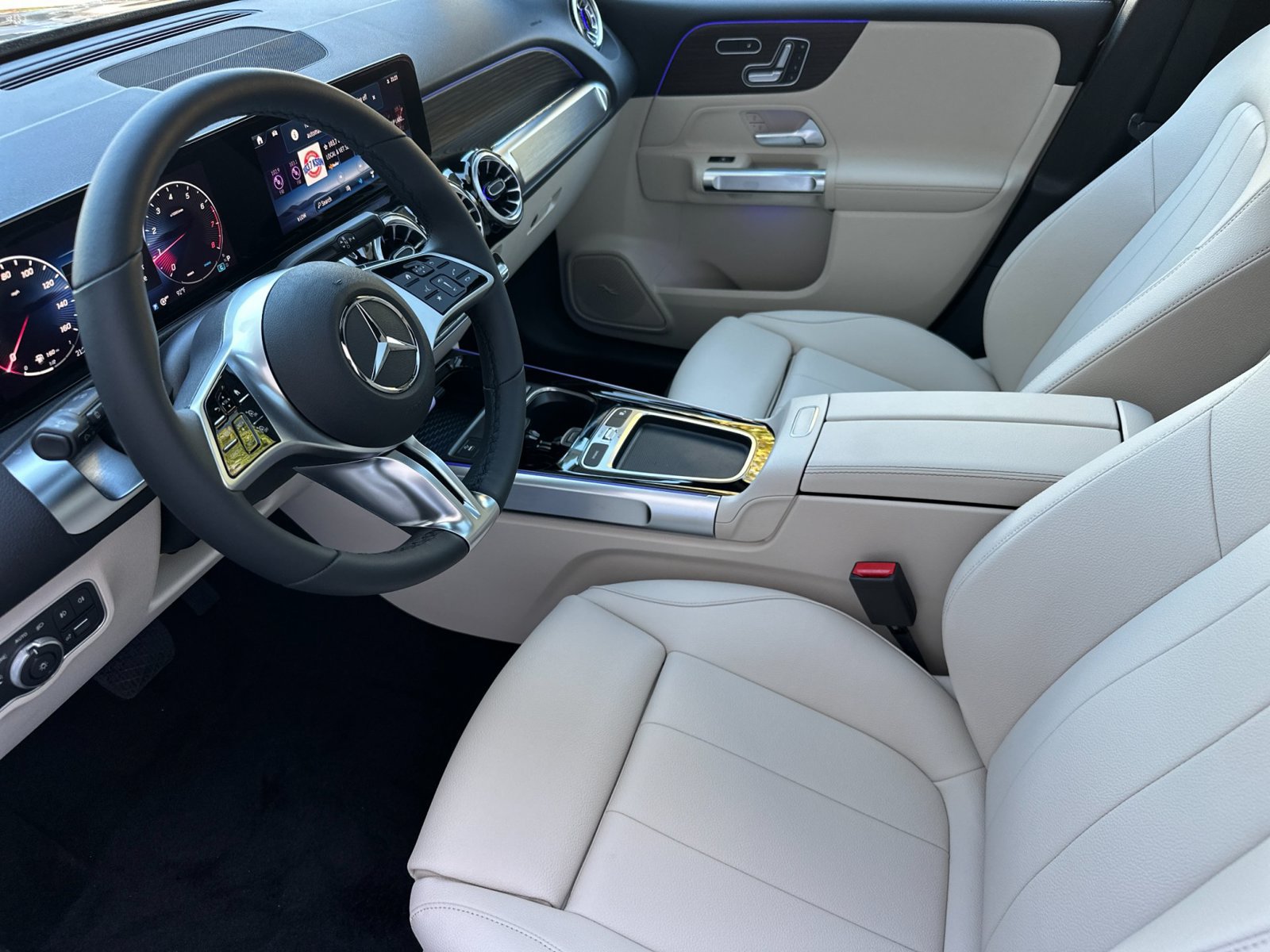 New 2026 Mercedes-Benz GLB 250 4MATIC image 10