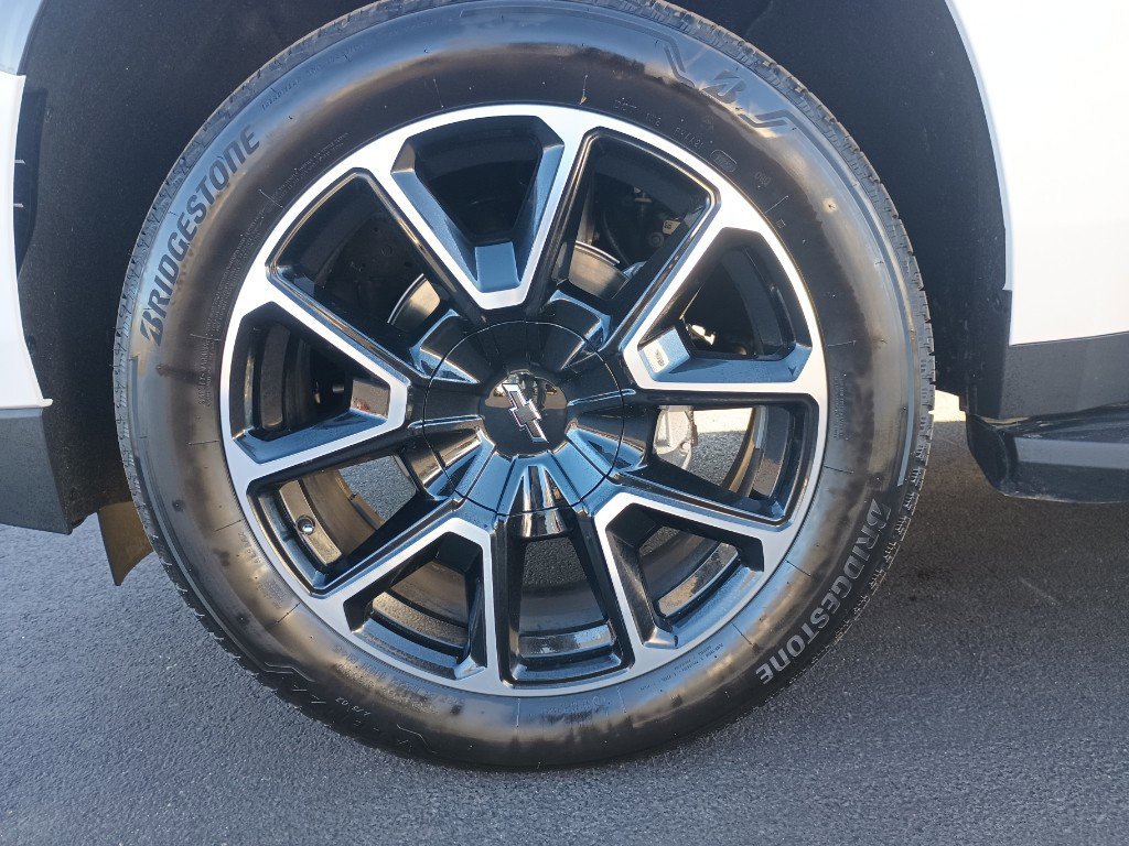 Used 2022 Chevrolet Tahoe RST w/ Sport Performance Package image 38