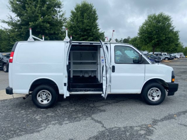Used 2023 Chevrolet Express 2500 RWD image 7