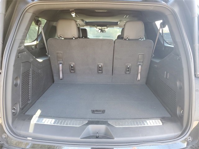 Used 2023 Chevrolet Suburban Z71 image 8