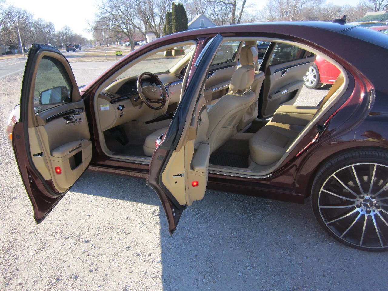 Used 2012 Mercedes-Benz S 550 4MATIC image 10