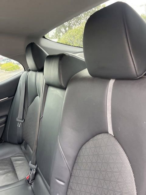Used 2021 Toyota Camry XSE image 9