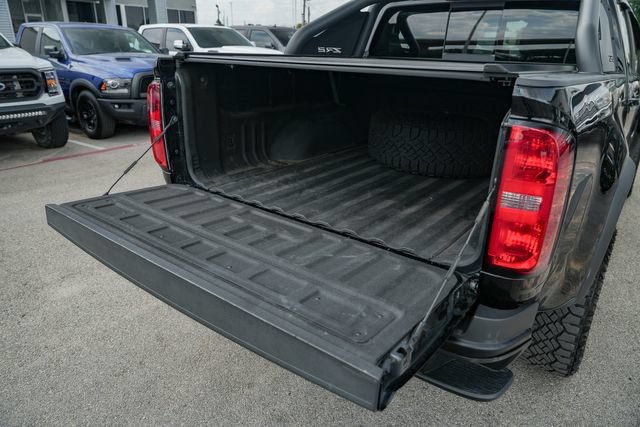 Used 2018 Chevrolet Colorado ZR2 w/ ZR2 Midnight Special Edition AWD/4WD image 11