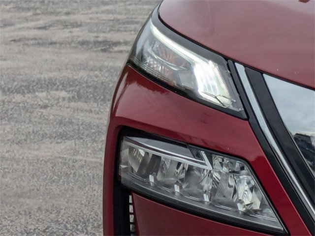 Used 2023 Nissan Rogue SV image 10