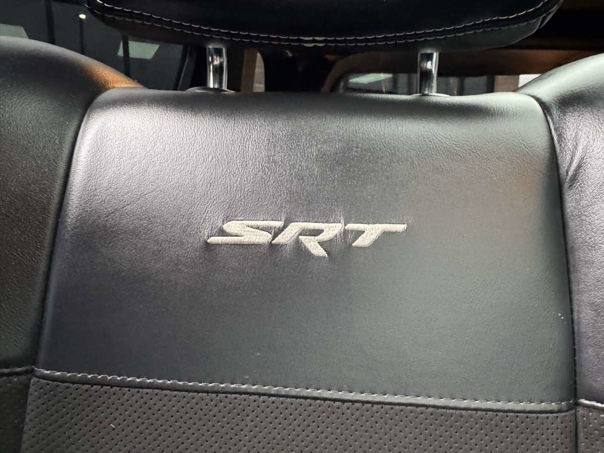 Used 2015 Jeep Grand Cherokee SRT w/ Luxury Group II AWD/4WD image 33