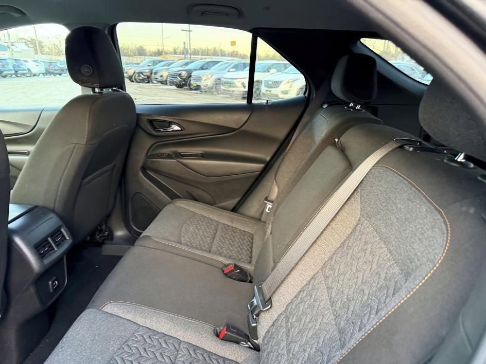 Used 2023 Chevrolet Equinox LT image 9