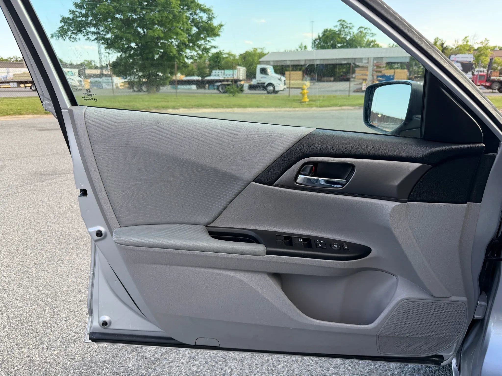 Used 2014 Honda Accord LX image 6