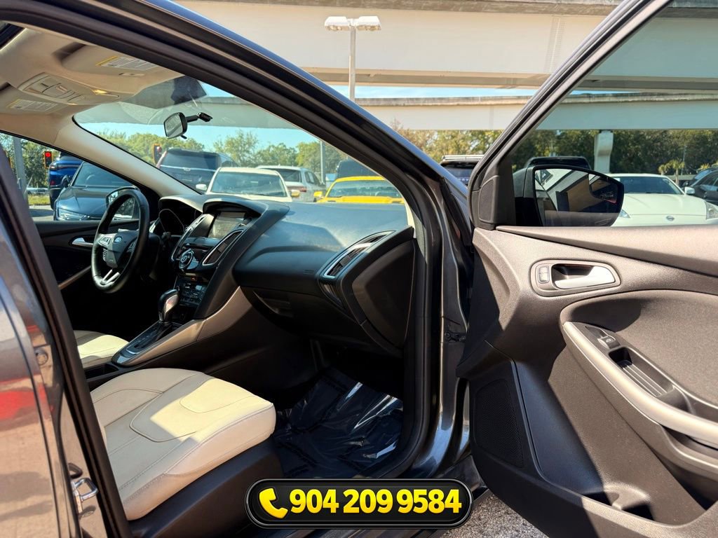 Used 2017 Ford Focus Titanium image 33