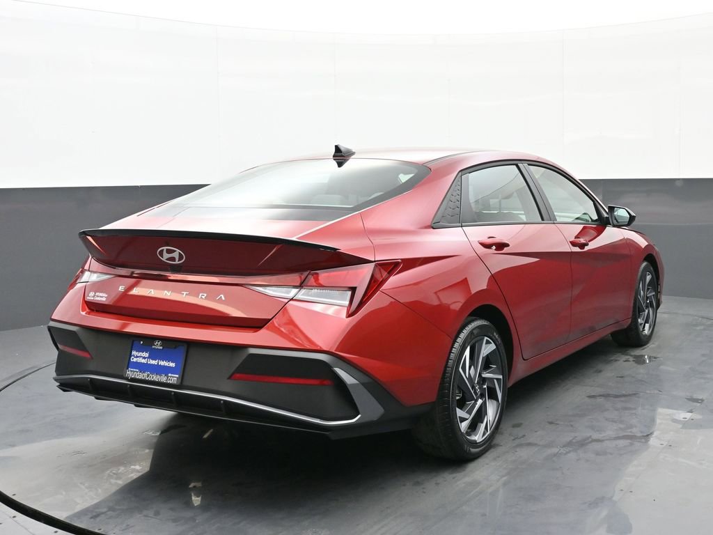 Certified 2025 Hyundai Elantra Sport image 4