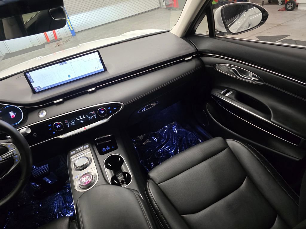 Used 2025 Genesis GV70 2.5T image 35