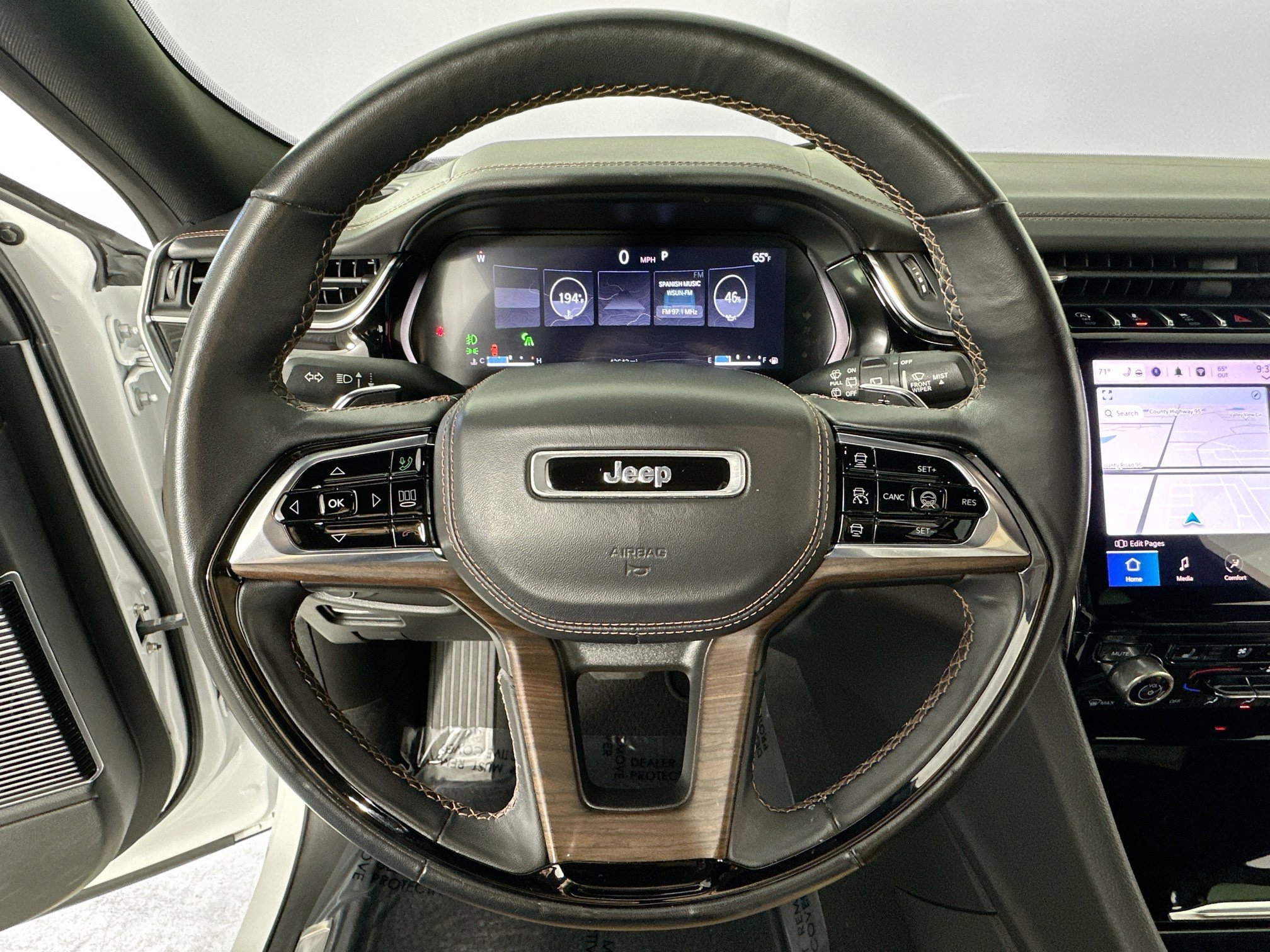 Used 2023 Jeep Grand Cherokee L Summit w/ Advanced Protech Group IV image 11