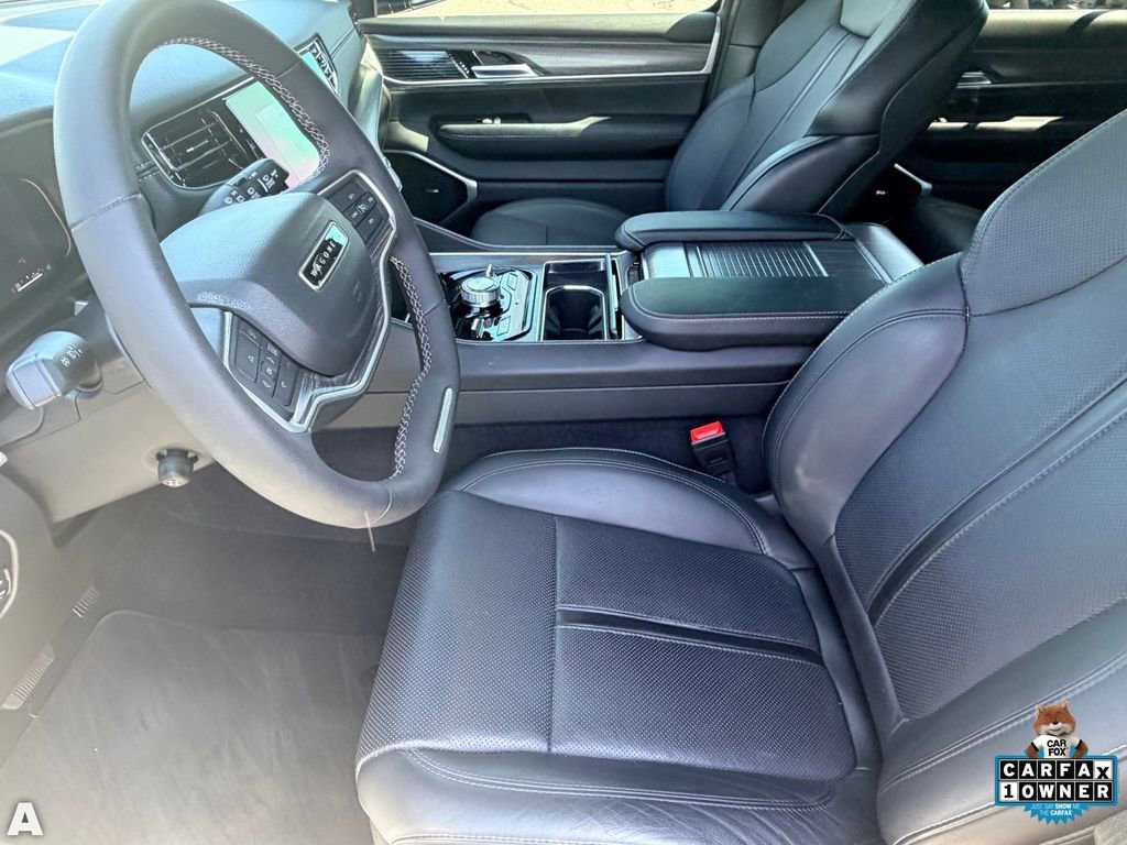 Used 2024 Jeep Wagoneer L Series III w/ Premium Group I AWD/4WD image 15