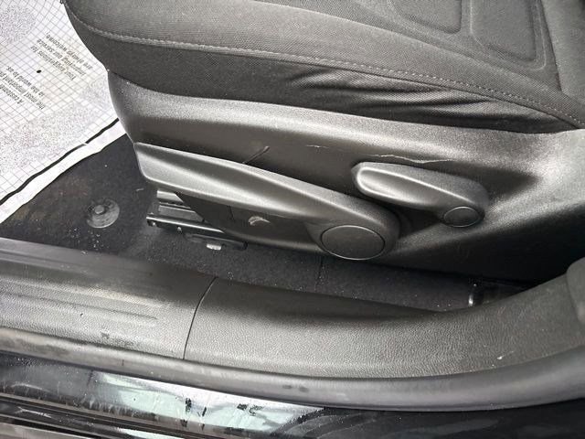 Used 2021 Jeep Renegade Latitude image 12