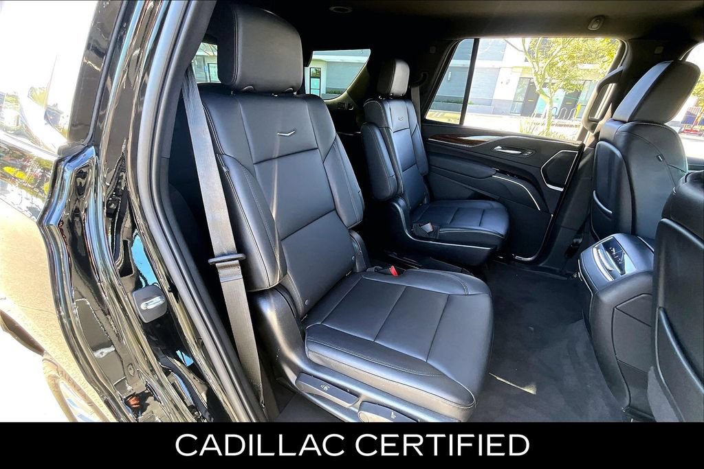 Used 2022 Cadillac Escalade Luxury RWD image 18