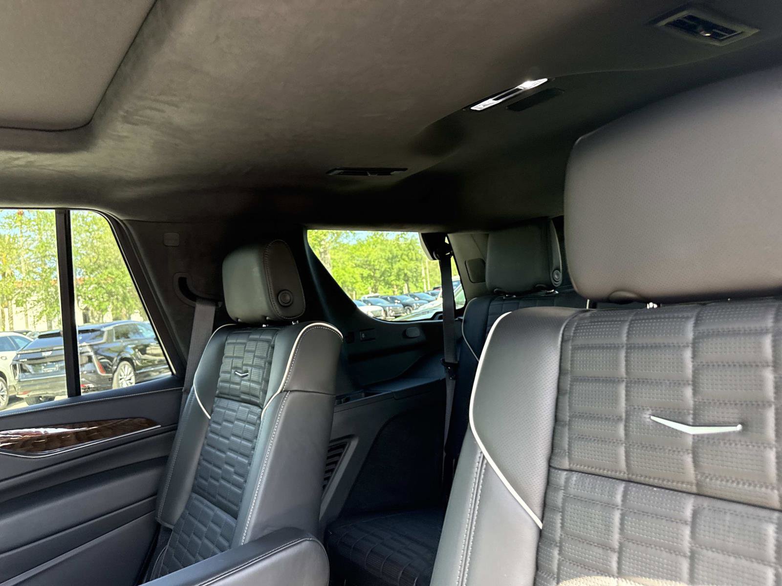 Used 2024 Cadillac Escalade Sport Platinum AWD/4WD image 16
