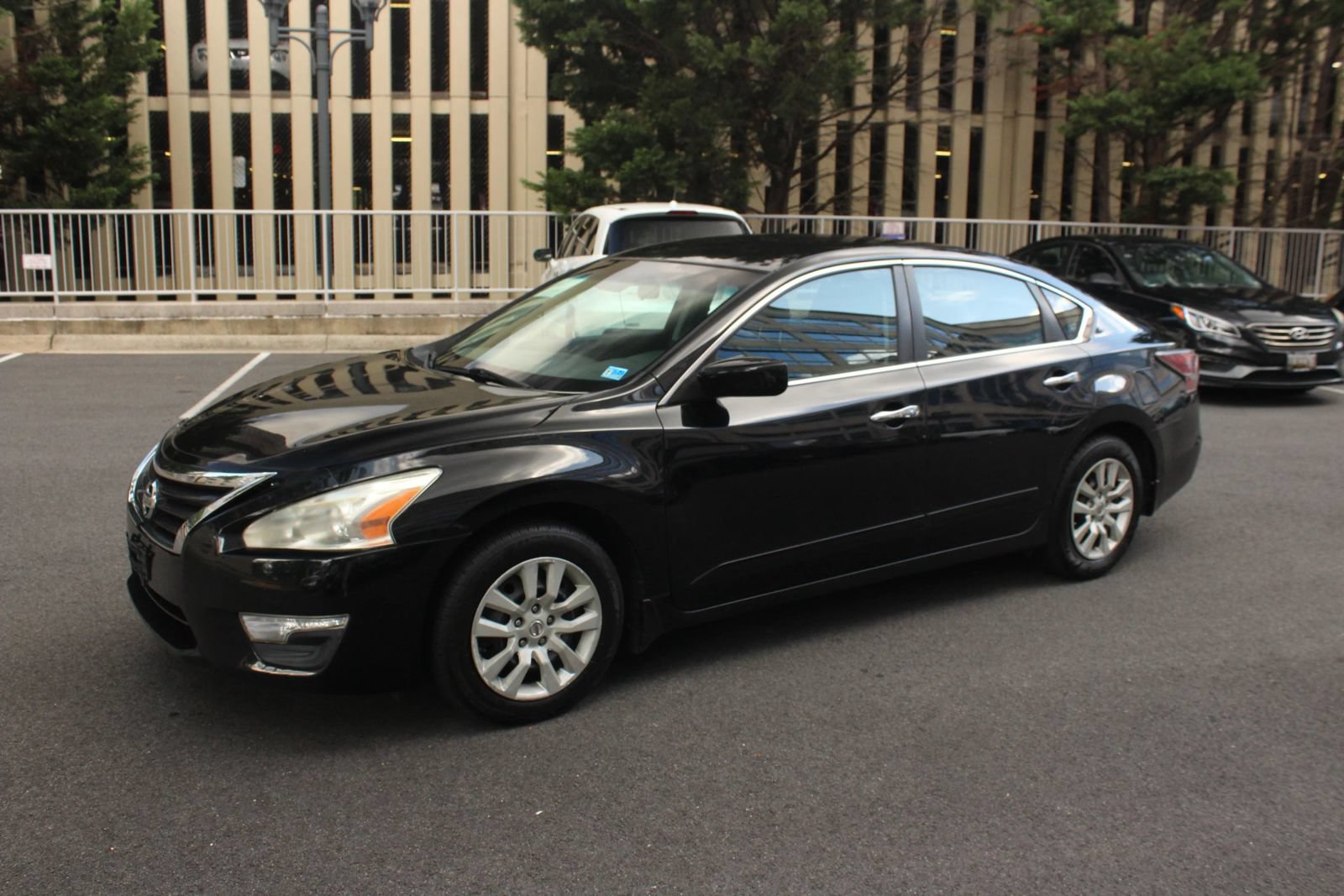 Used 2015 Nissan Altima 2.5 S w/ Power Driver Seat Package FWD image 12