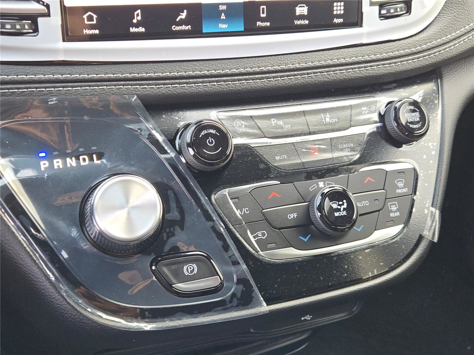 New 2027 Chrysler Pacifica Select AWD/4WD image 29