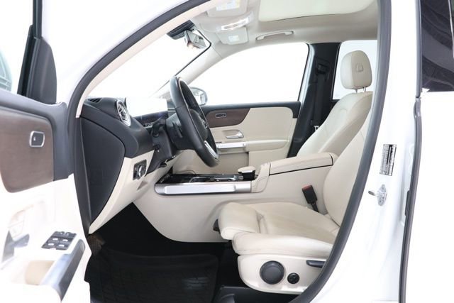 Used 2022 Mercedes-Benz GLB 250 4MATIC image 14