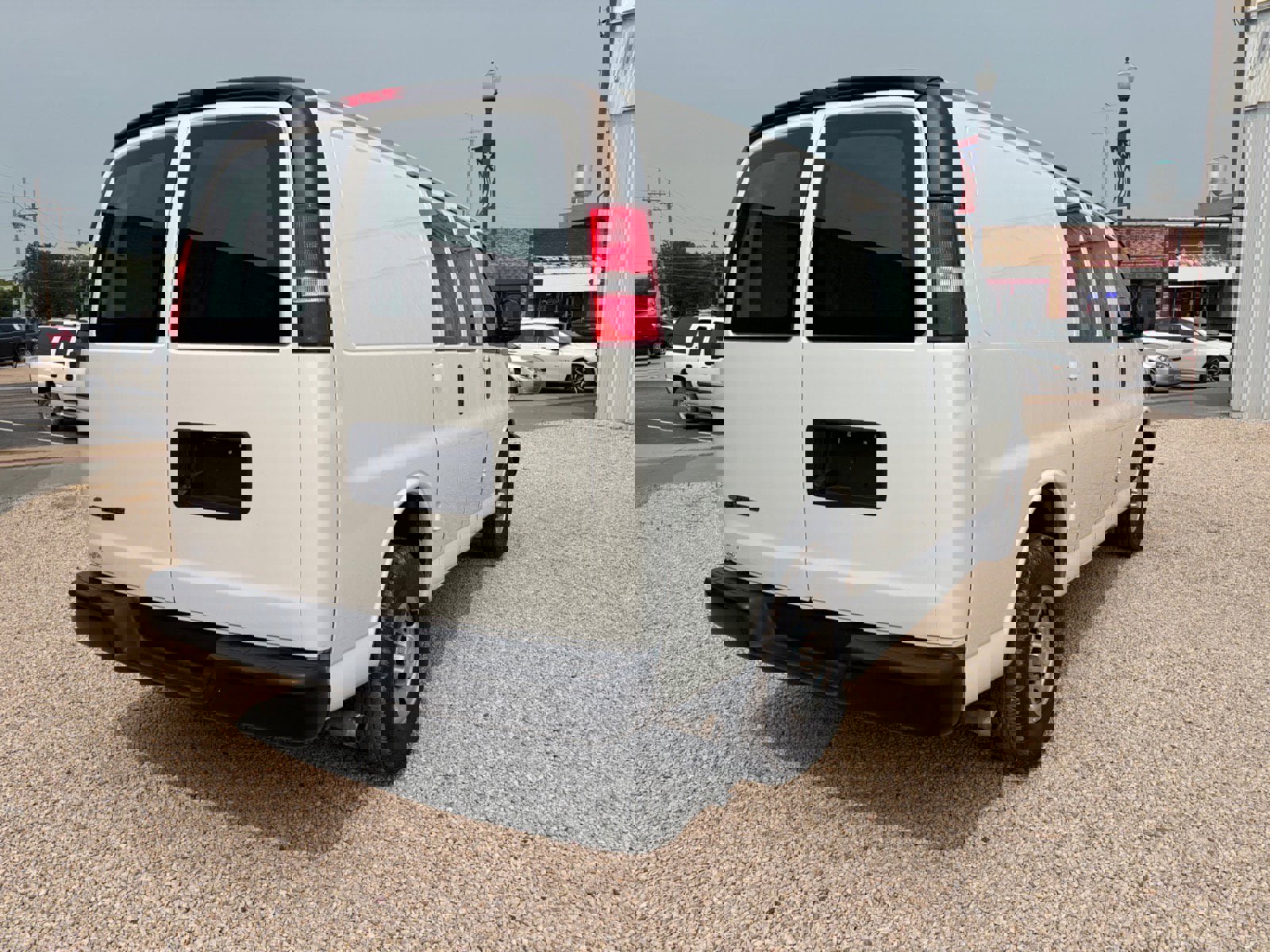 Used 2019 Chevrolet Express 3500 w/ Driver Convenience Package image 3