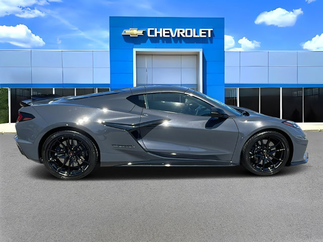 New 2027 Chevrolet Corvette Grand Sport w/ Z52 Sport Performance Package RWD image 3