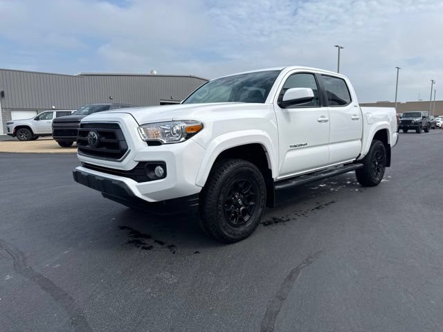 Certified 2020 Toyota Tacoma SR5 AWD/4WD image 3