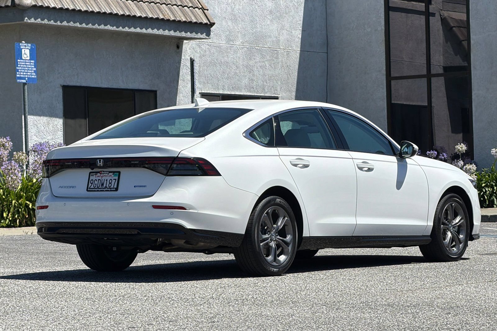 Used 2023 Honda Accord EX-L image 5