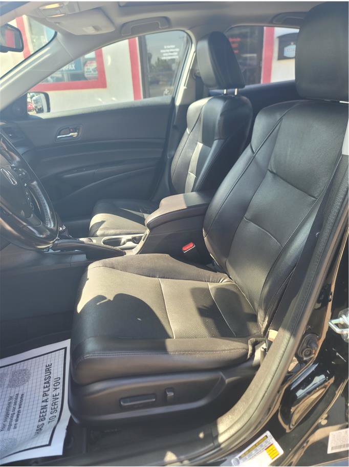 Used 2017 Acura ILX FWD image 10