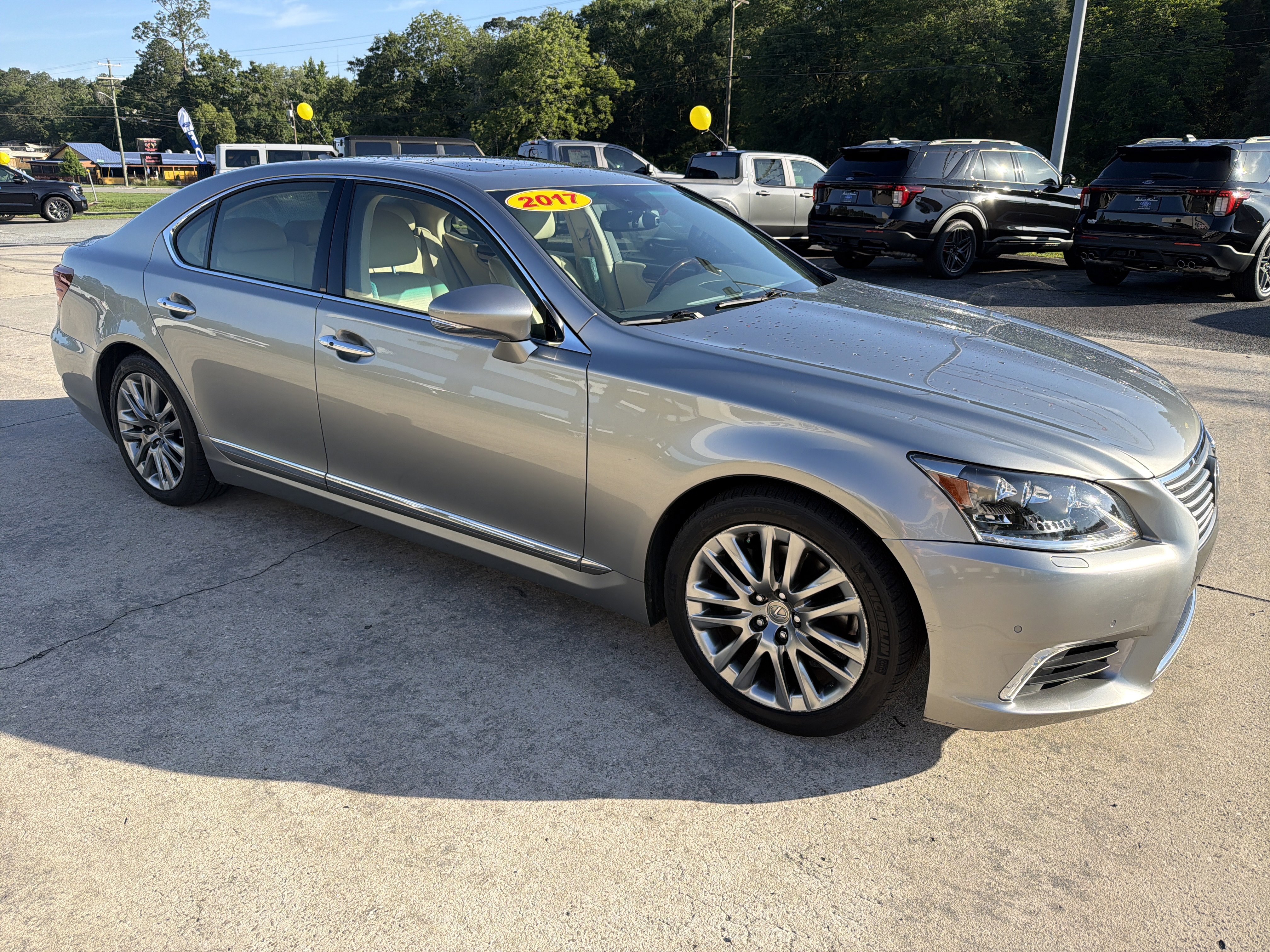 Used 2017 Lexus LS 460 RWD image 8