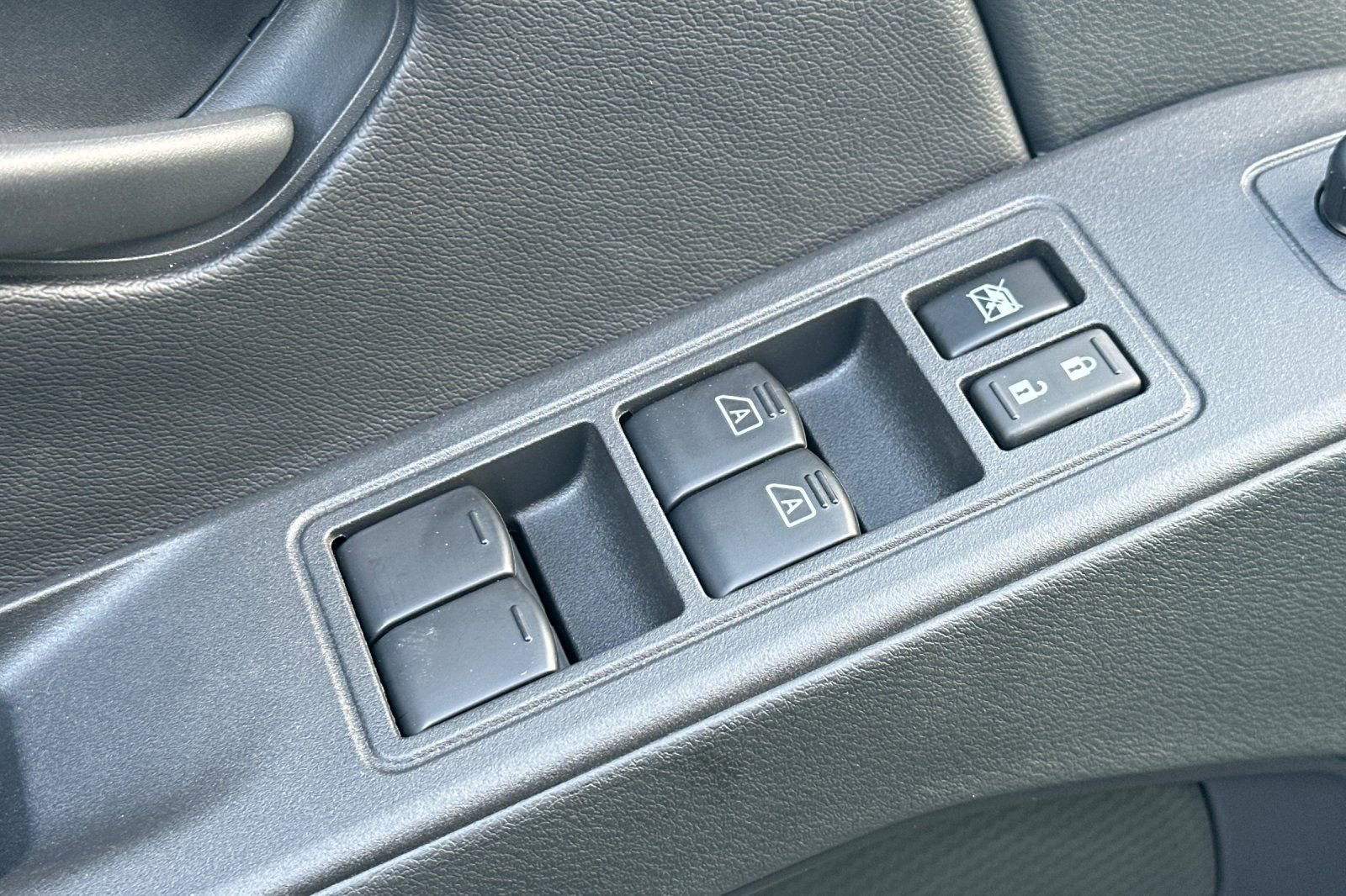 New 2026 Nissan Frontier SV image 13