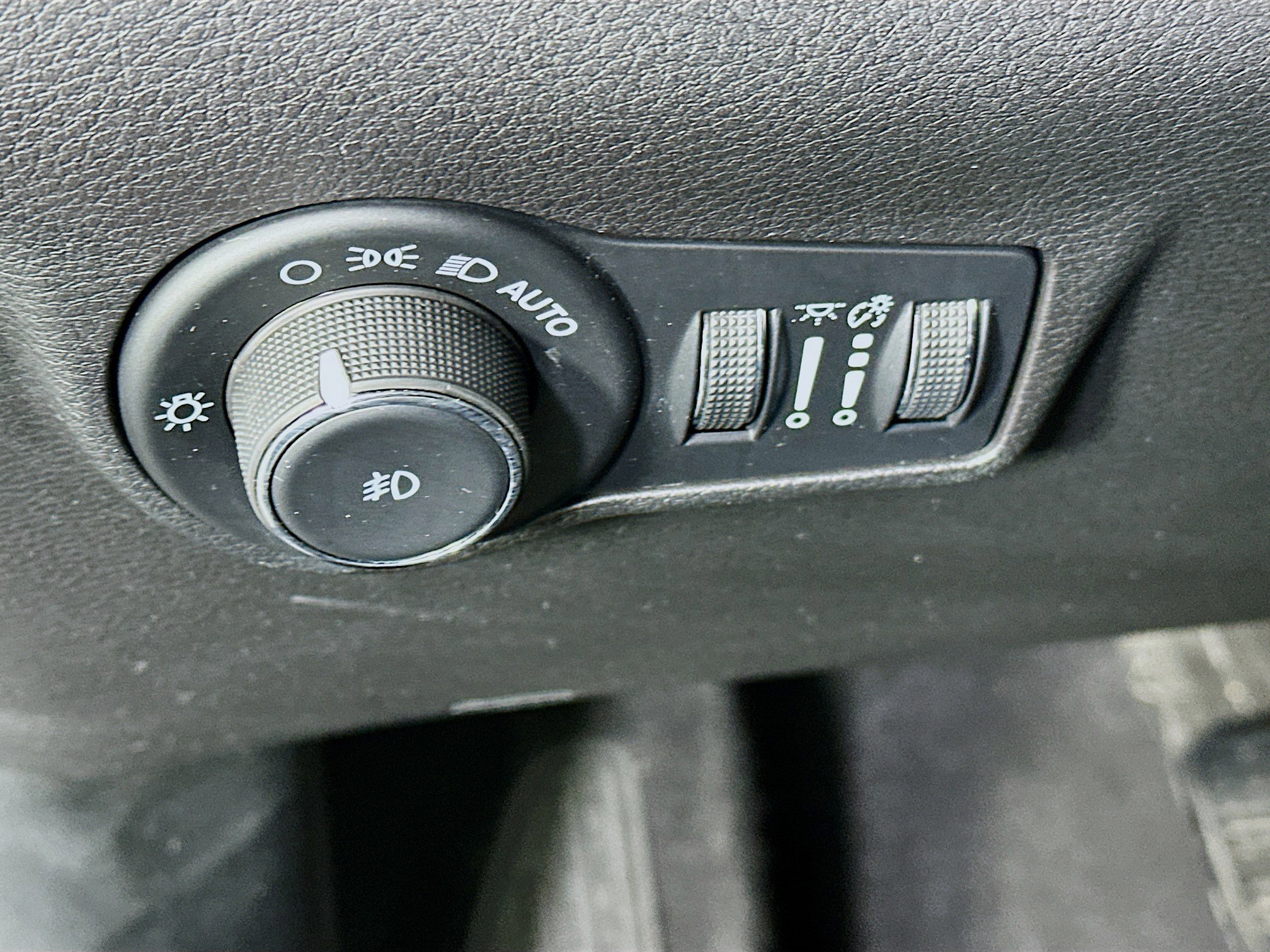 Used 2023 Jeep Compass Limited AWD/4WD image 17