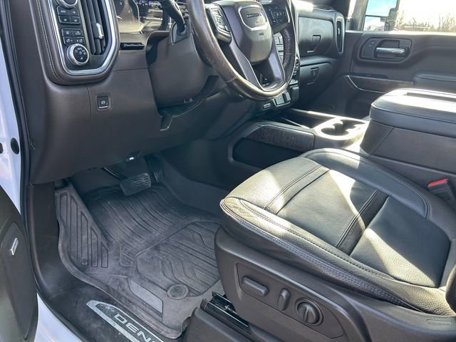 Used 2022 GMC Sierra 3500 Denali w/ Denali Ultimate Package AWD/4WD image 11
