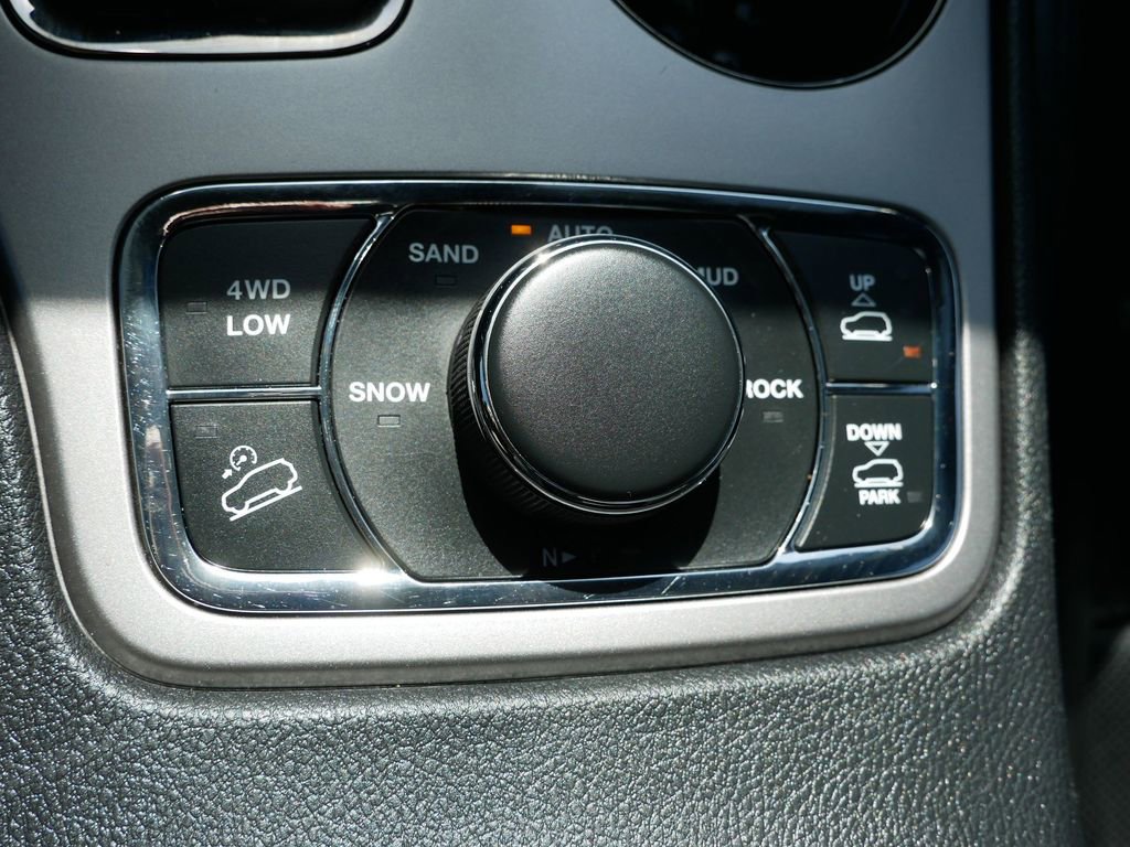 Used 2019 Jeep Grand Cherokee High Altitude AWD/4WD image 31