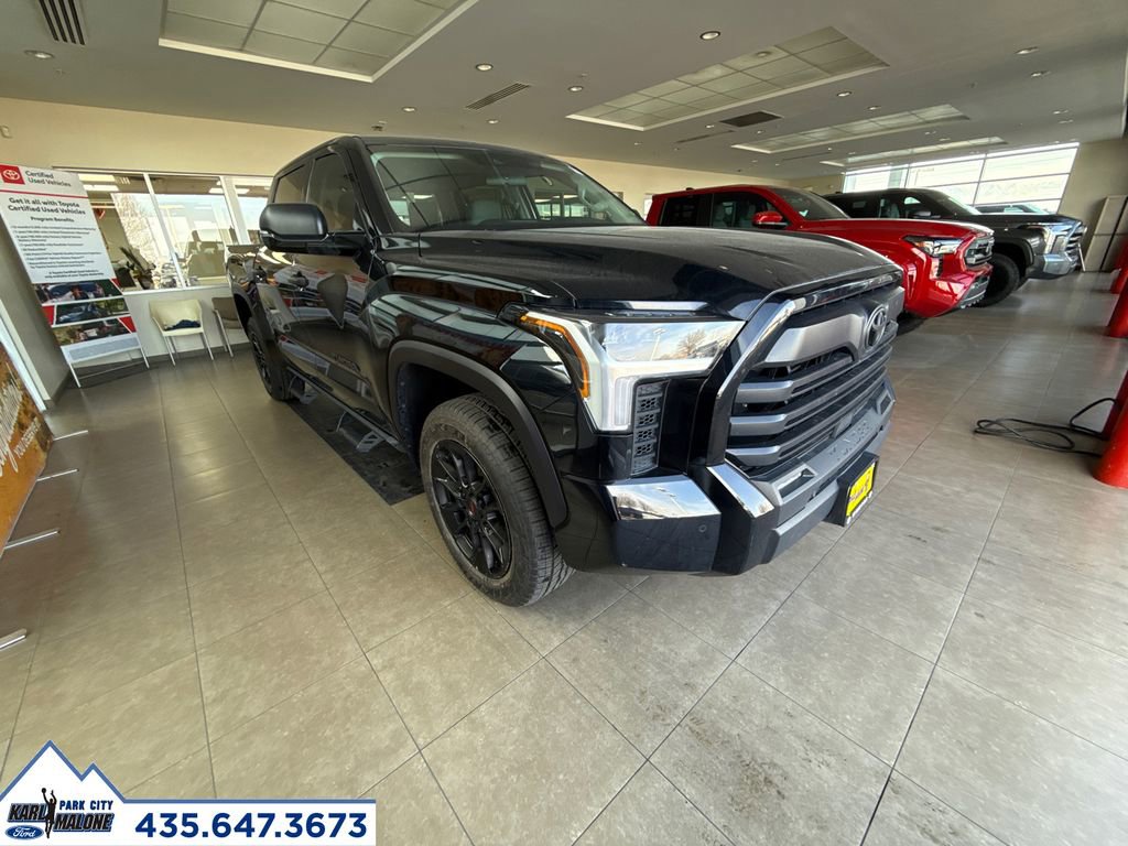 Used 2023 Toyota Tundra SR5 w/ SR5 Convenience Package AWD/4WD image 5