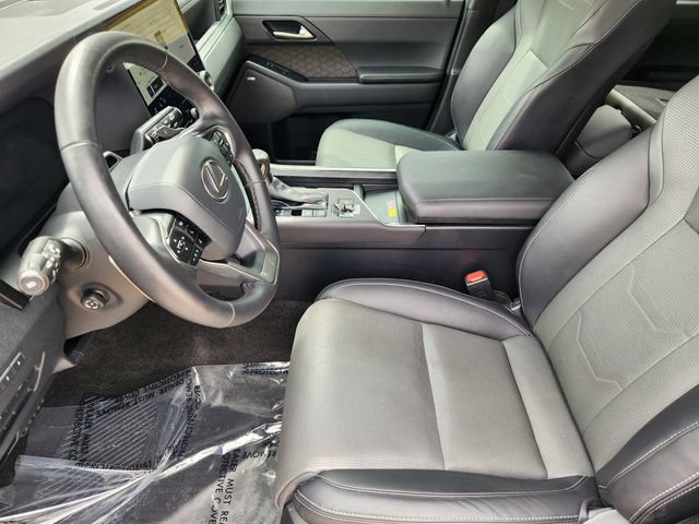 Used 2024 Lexus GX 550 w/ Accessory Package (Z1) AWD/4WD image 4