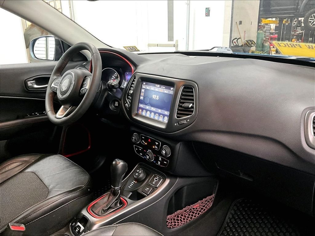 Used 2021 Jeep Compass Trailhawk w/ Trailer Tow Group AWD/4WD image 13