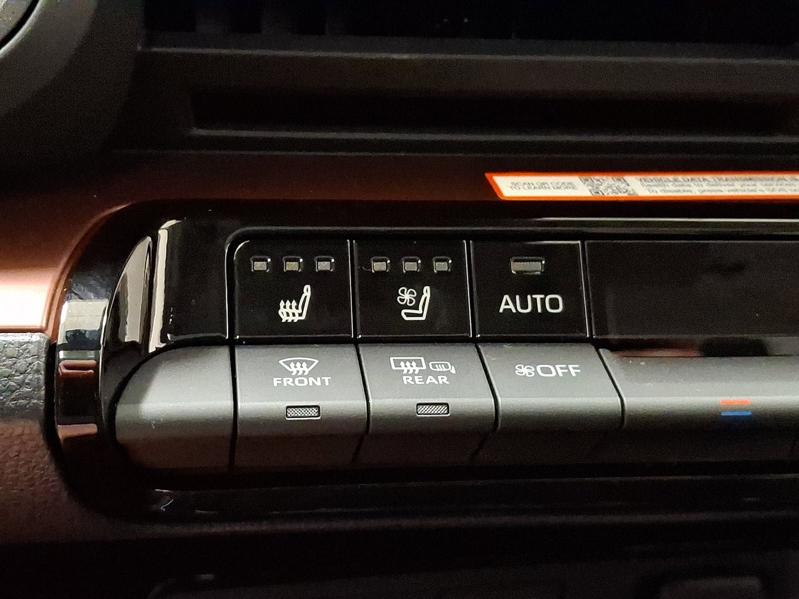 New 2024 Toyota Prius Prime Premium FWD image 23