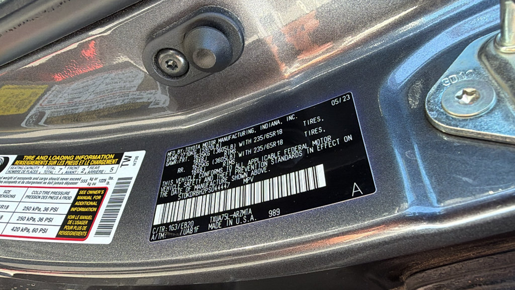 Certified 2023 Toyota Highlander XLE AWD/4WD image 30
