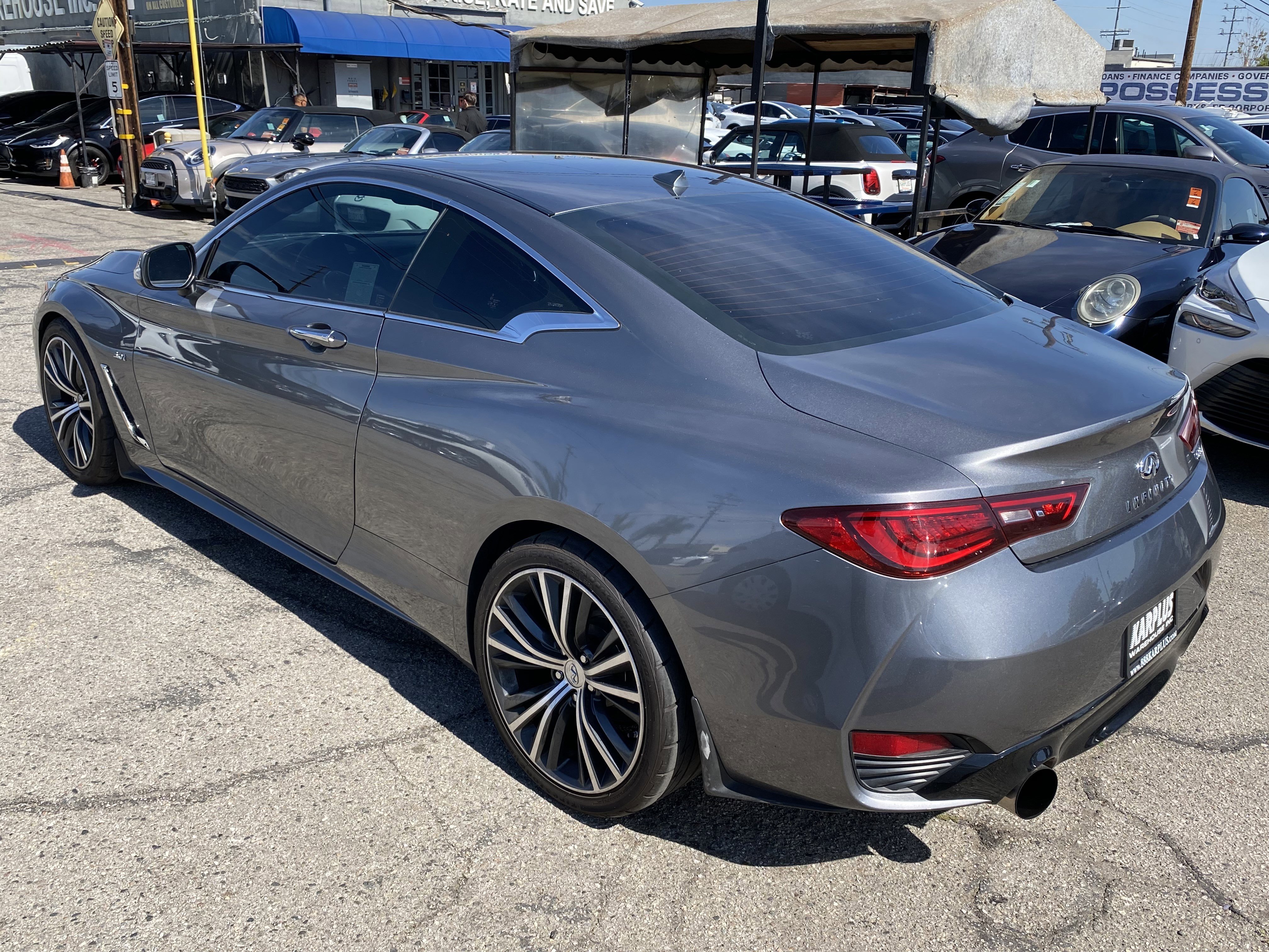 Used 2018 INFINITI Q60 3.0t Luxe RWD image 10